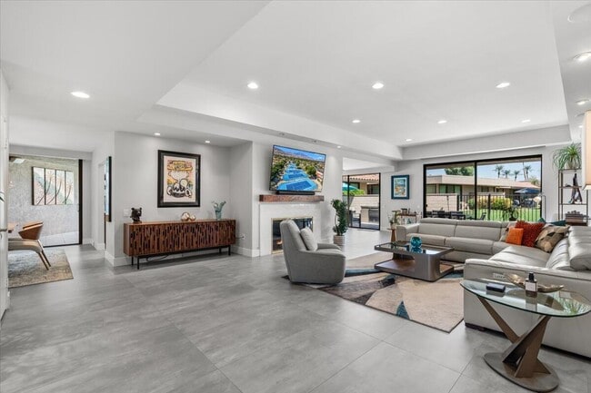 Building Photo - 59 Cornell Dr