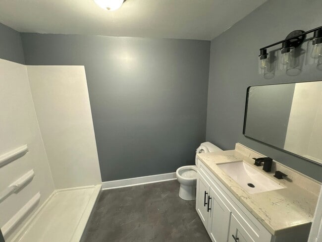 Building Photo - 1342 Edgemont Ave