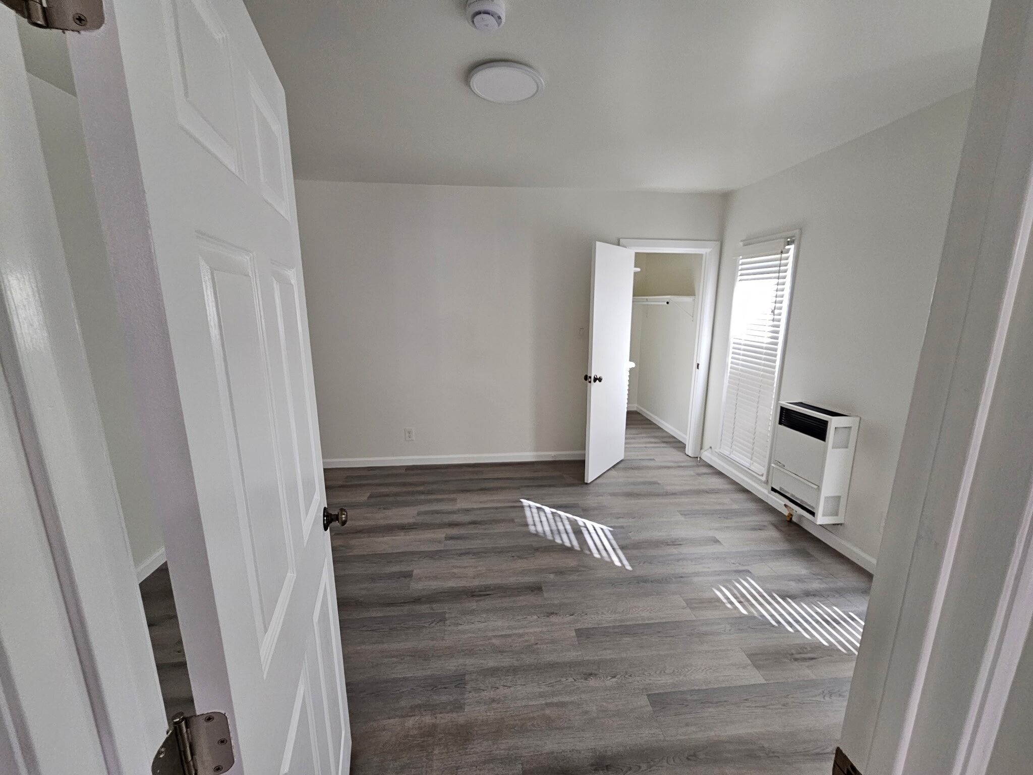 Building Photo - 4143 Jackson Ave