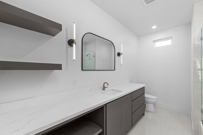 Building Photo - 2314 Barbee St