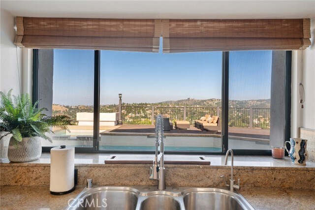 Building Photo - 4372 Park Vicente