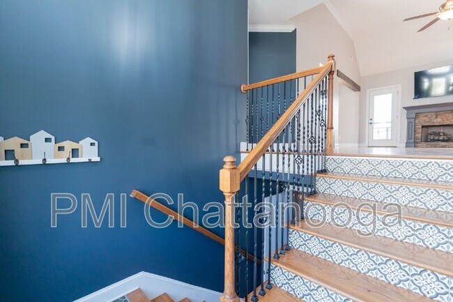 Building Photo - 7173 Brady Dr