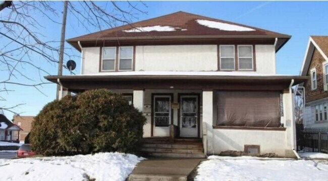 Primary Photo - 201 N French Ave