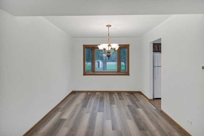 Building Photo - 30W274 Brighton Ct