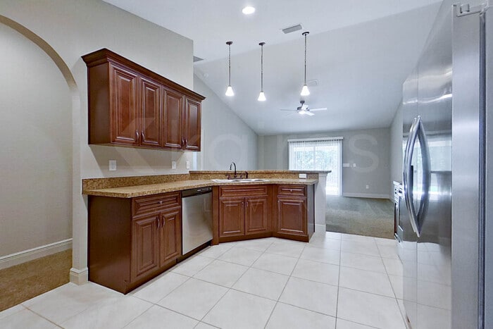 Building Photo - 6 Malauka Radial Dr