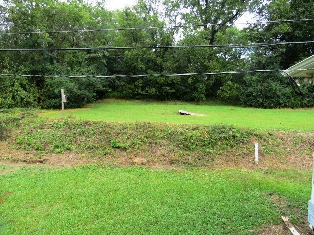 Building Photo - Updated Spacious 3 BR/ 2 BA home in Bluff Park