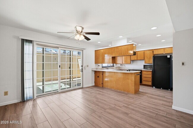 Building Photo - 3937 S Mill Ave