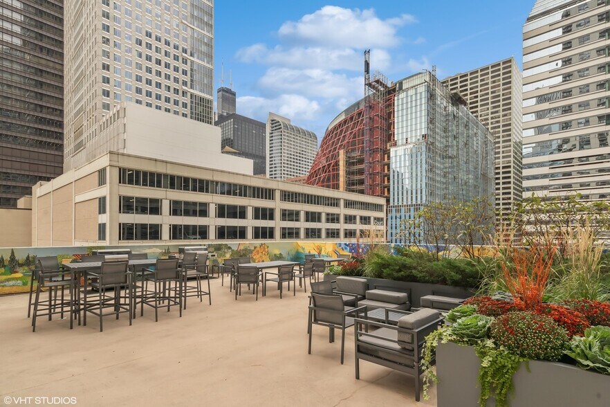 Building Photo - 200 N Dearborn St