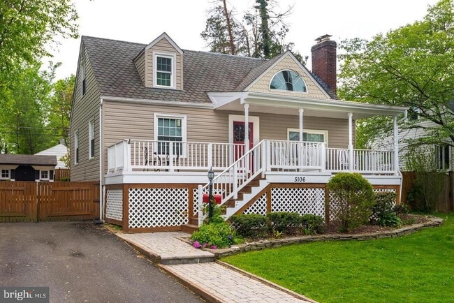 Building Photo - 5106 25th Pl N