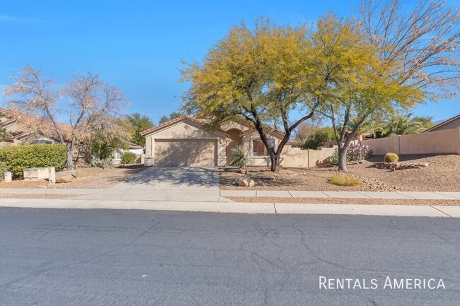 Primary Photo - 2535 E Petroglyph Ln