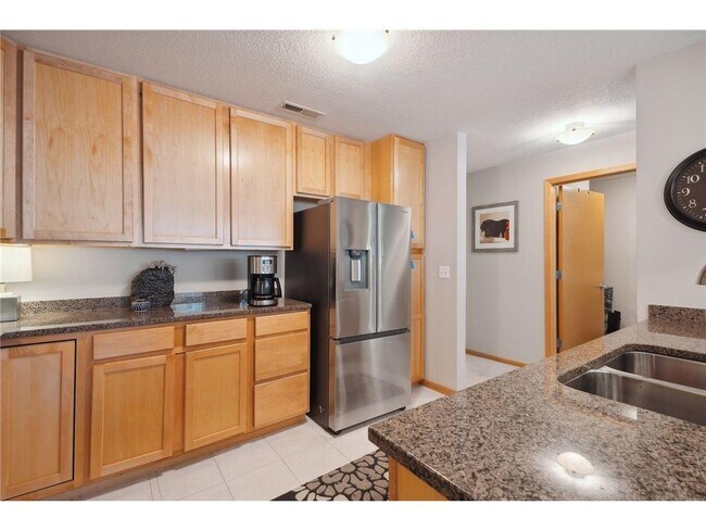 Building Photo - 2405 39th Ave NE