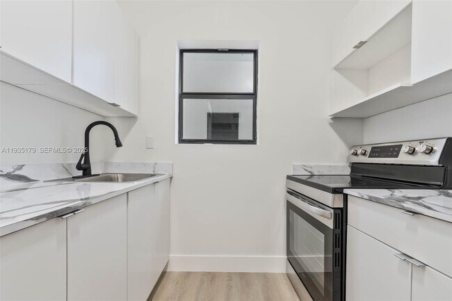 Building Photo - 858 NW 3rd St