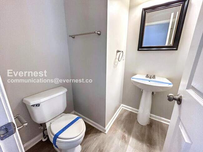 Building Photo - 6793 Chestwood Ln