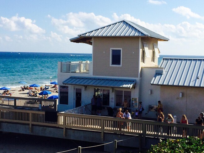 Building Photo - 2060 NE 1st St