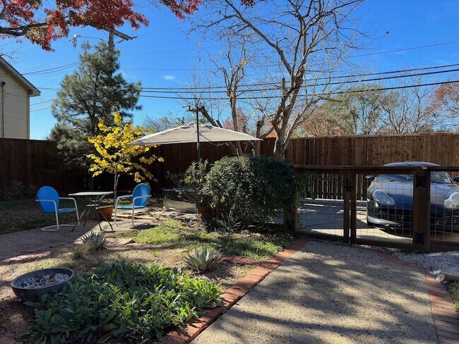 Building Photo - 7119 Dalewood Ln