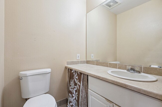 Building Photo - 4 Bed, Pet Friendly Kapolei Home