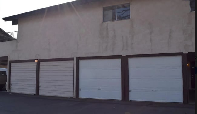 Building Photo - 3333 El Encanto Ct