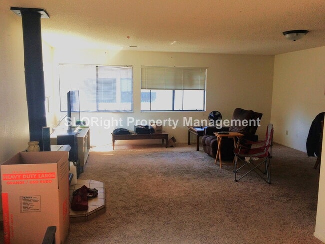 Building Photo - AVAILABLE OCTOBER - Grover Beach Two Story Townhome - 2 Bedroom / 2 Bathroom