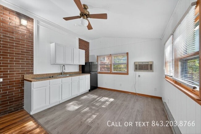 Building Photo - 102 Richter Dr