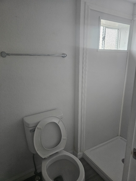 Building Photo - 901 NE 95th St