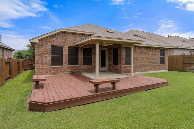 Building Photo - 1104 Chad Dr