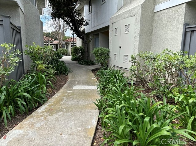Building Photo - 417 Tangelo