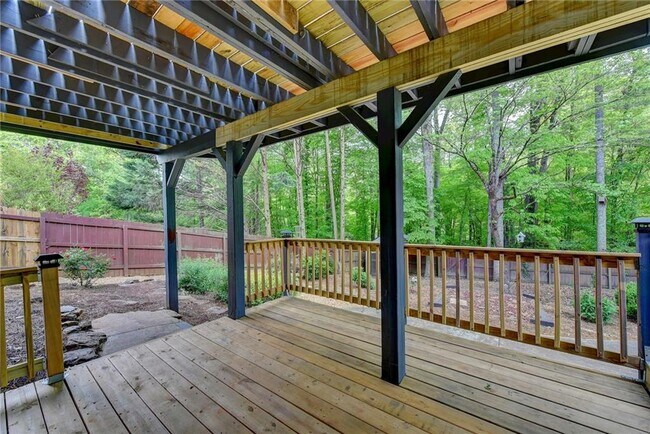 Building Photo - 3680 Oak Park Dr