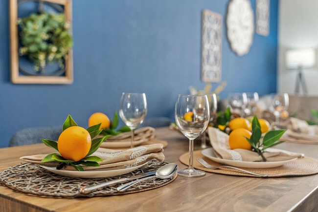 Building Photo - 10142 Montague St