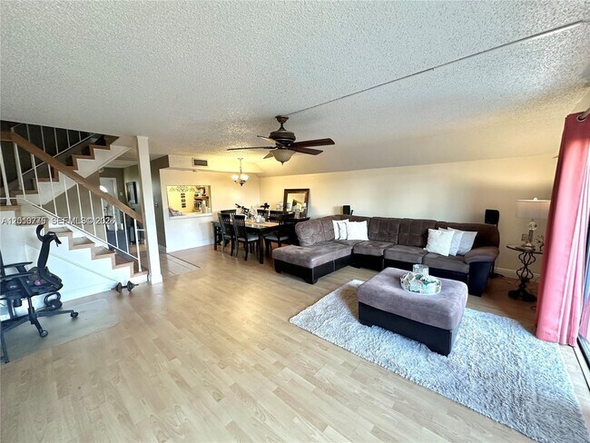 Building Photo - 7361 SW 26th Ct