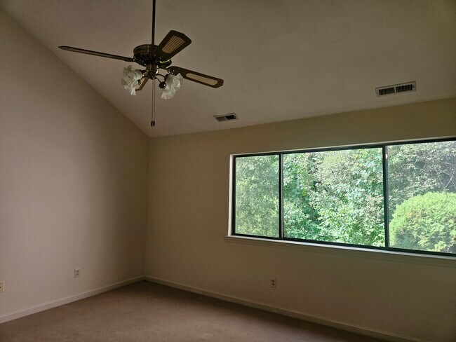 Building Photo - 54 Deer Run
