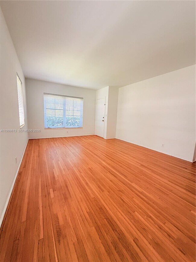 Building Photo - 2617 Segovia St