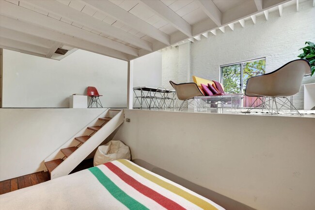 Building Photo - Gated Studio Loft Designed by Architect Ja...