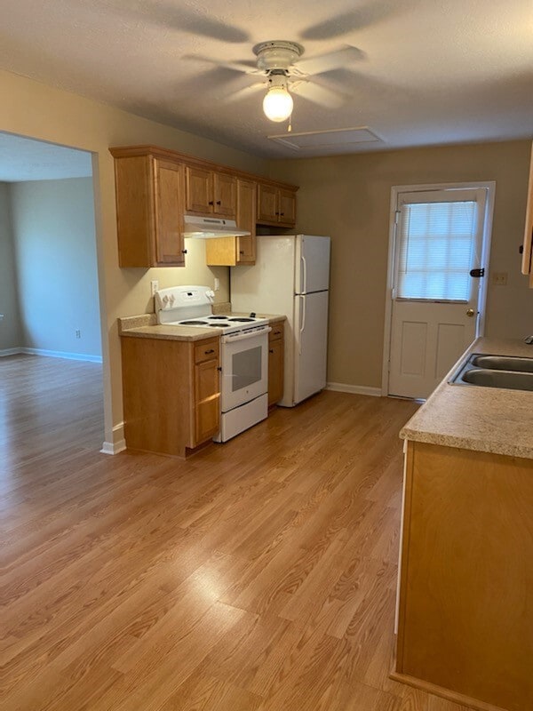 Building Photo - 4015 Tally Ho Ct