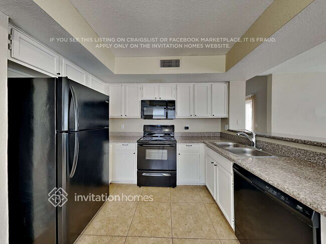 Building Photo - 20841 N 3rd Ave