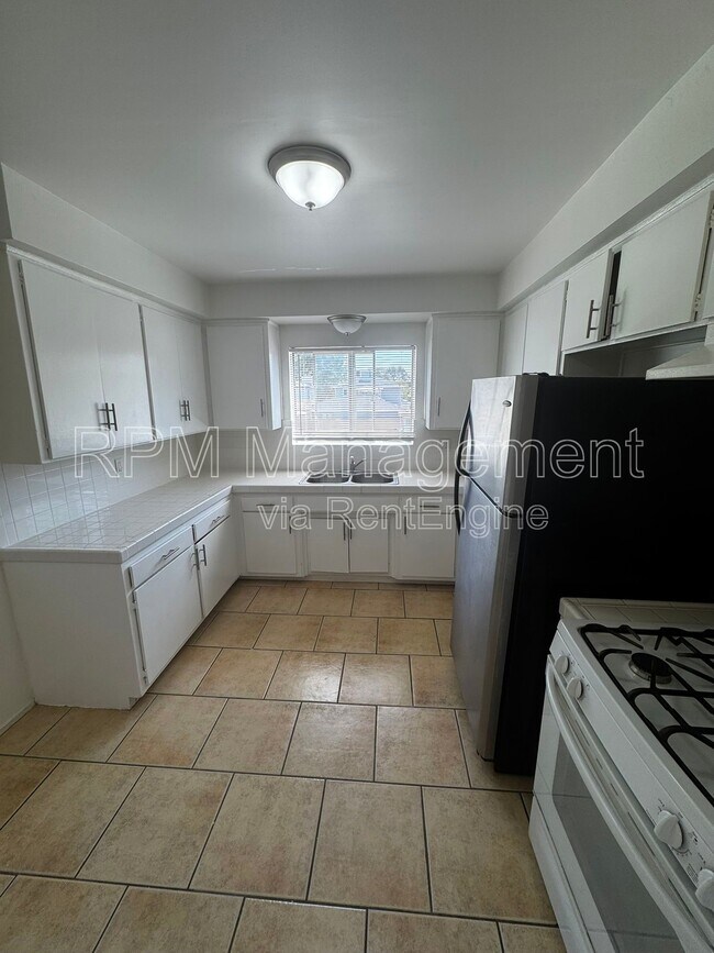 Building Photo - 11939 Albers St