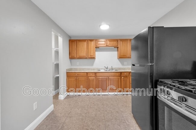 Building Photo - 5450 Creekside Ct