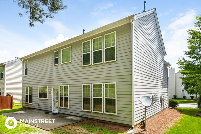Building Photo - 2115 Vistoria Dr