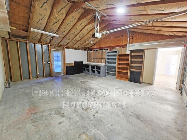 Building Photo - 5391 Money St