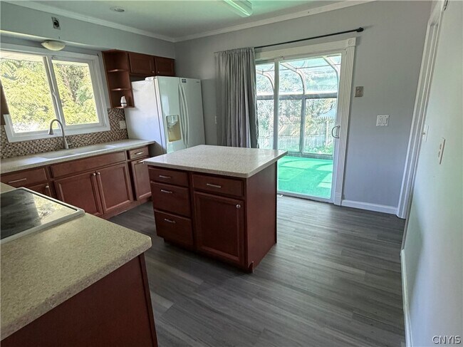 Building Photo - 107 Hadley Dr