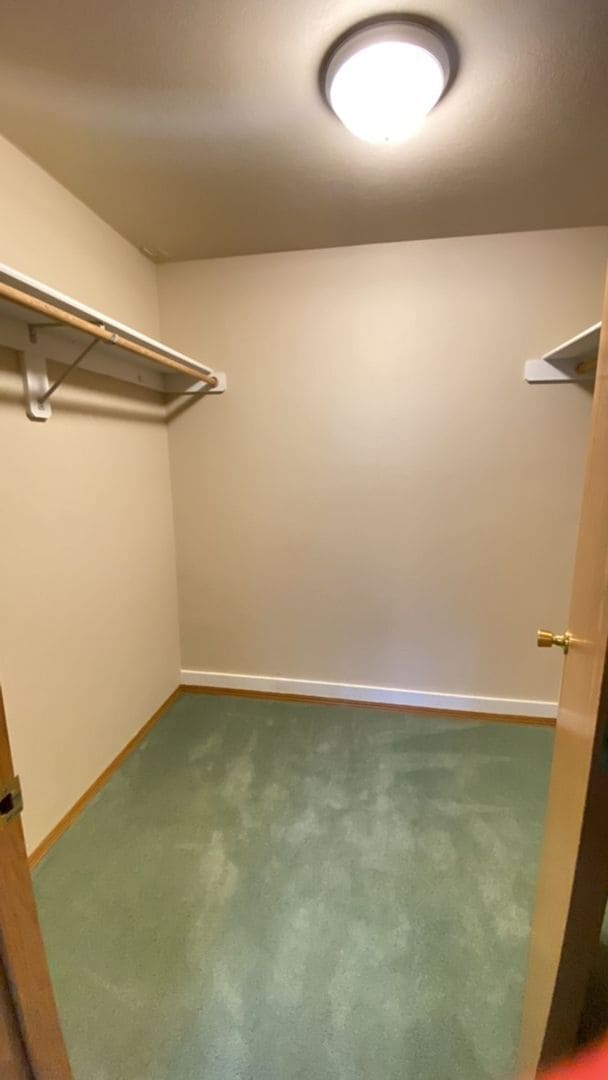 Building Photo - Spacious Four bedroom home in Post Falls