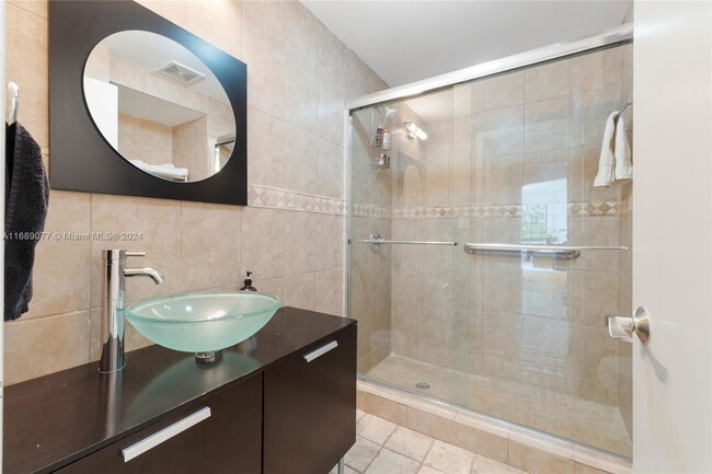 Building Photo - 5261 Lagorce Drive Apt #SFH, Miami, FL 331...