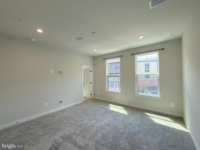 Building Photo - 14441 Albemarle Point Pl