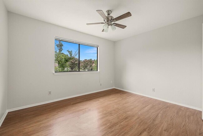 Building Photo - 8905 Bridgewood Trail