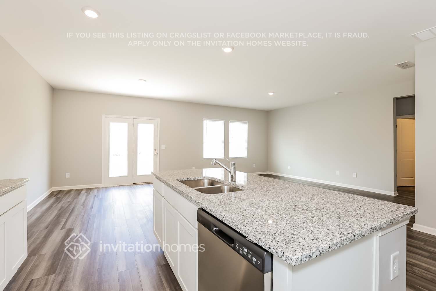 Building Photo - 121 CHESAPEAKE BAY Dr N