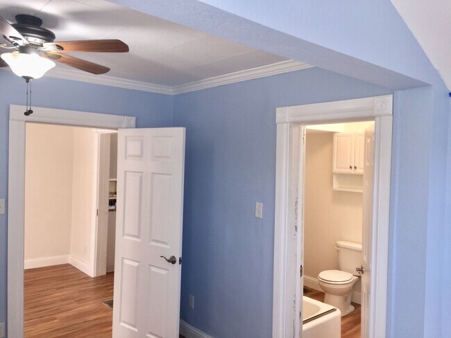 Building Photo - REMODELED 2 Bedroom Downtown Home