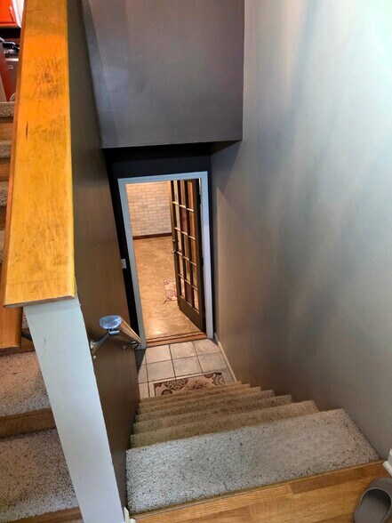 Building Photo - 273 River Valley Cir