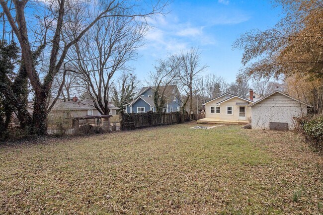 Building Photo - Updated West Asheville Bungalow