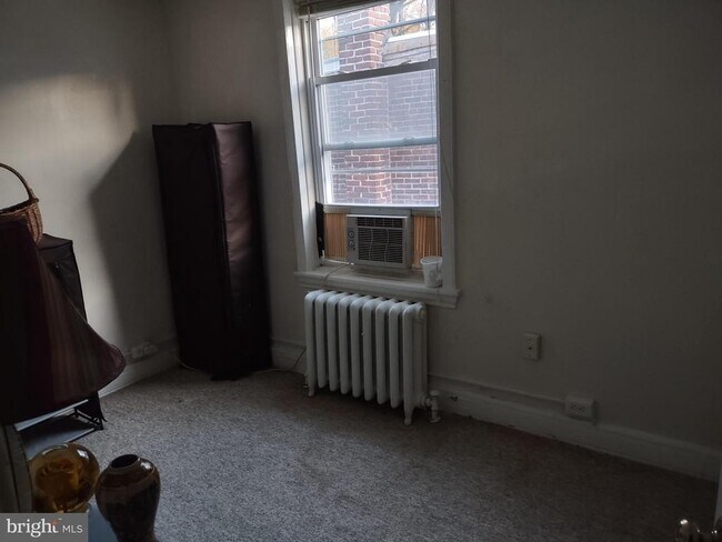 Building Photo - 11 Mill St