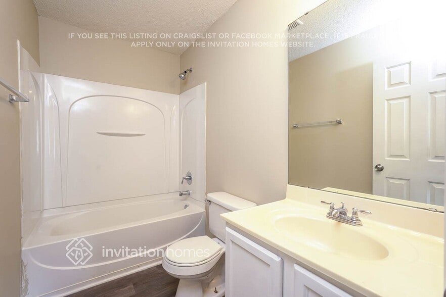 Building Photo - 3789 Foxton Dr