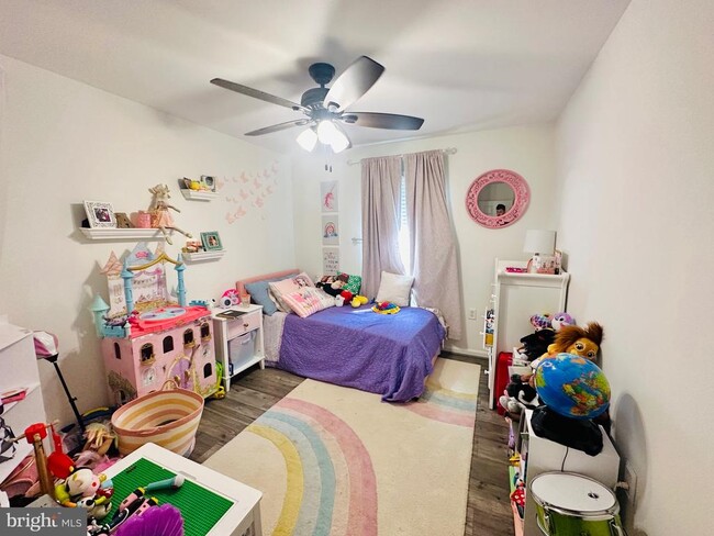 Building Photo - 12010 Glen Alden Rd